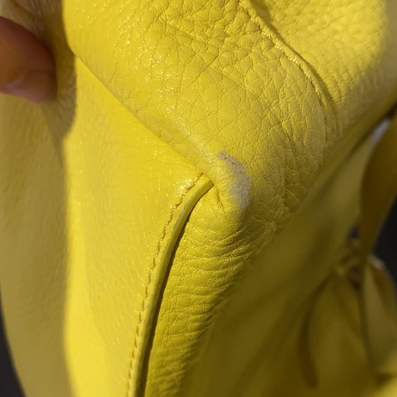 Tory Burch Lemon Yellow Medium Sized Purse - Picture 7 of 11